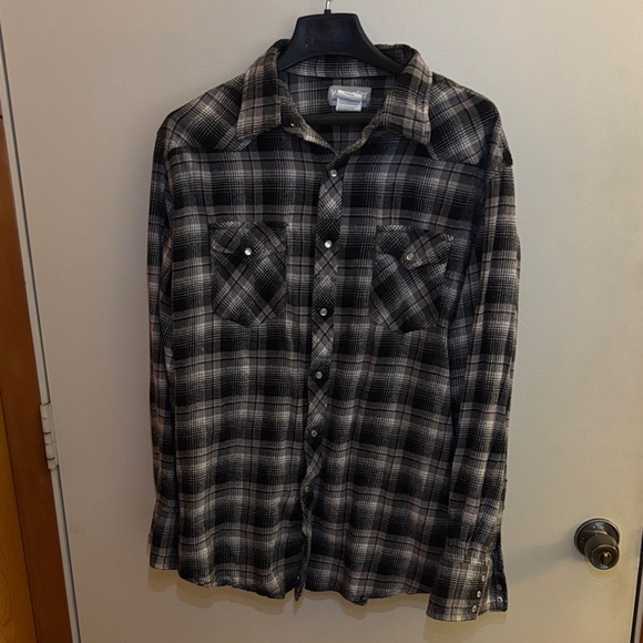 Black and White Plaid Flannel Men's Shirt - Picture 1 of 3